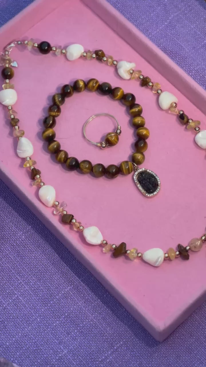 Galentine’s Crystal Beading Bar Experience